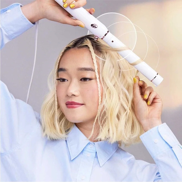 T3 Curl Trio Hair Curler - Interchangeable Barrels - Picture 4 of 6